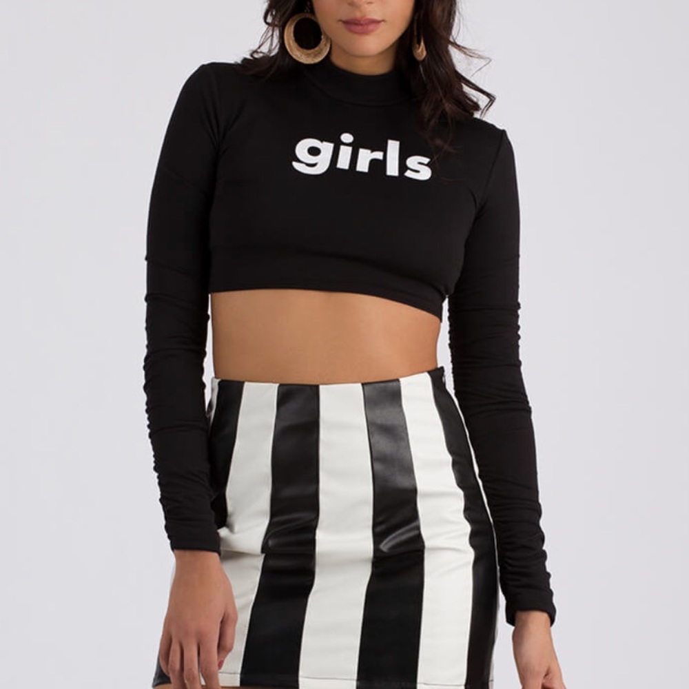 Long sleeved crop top- NEVER WORN!!